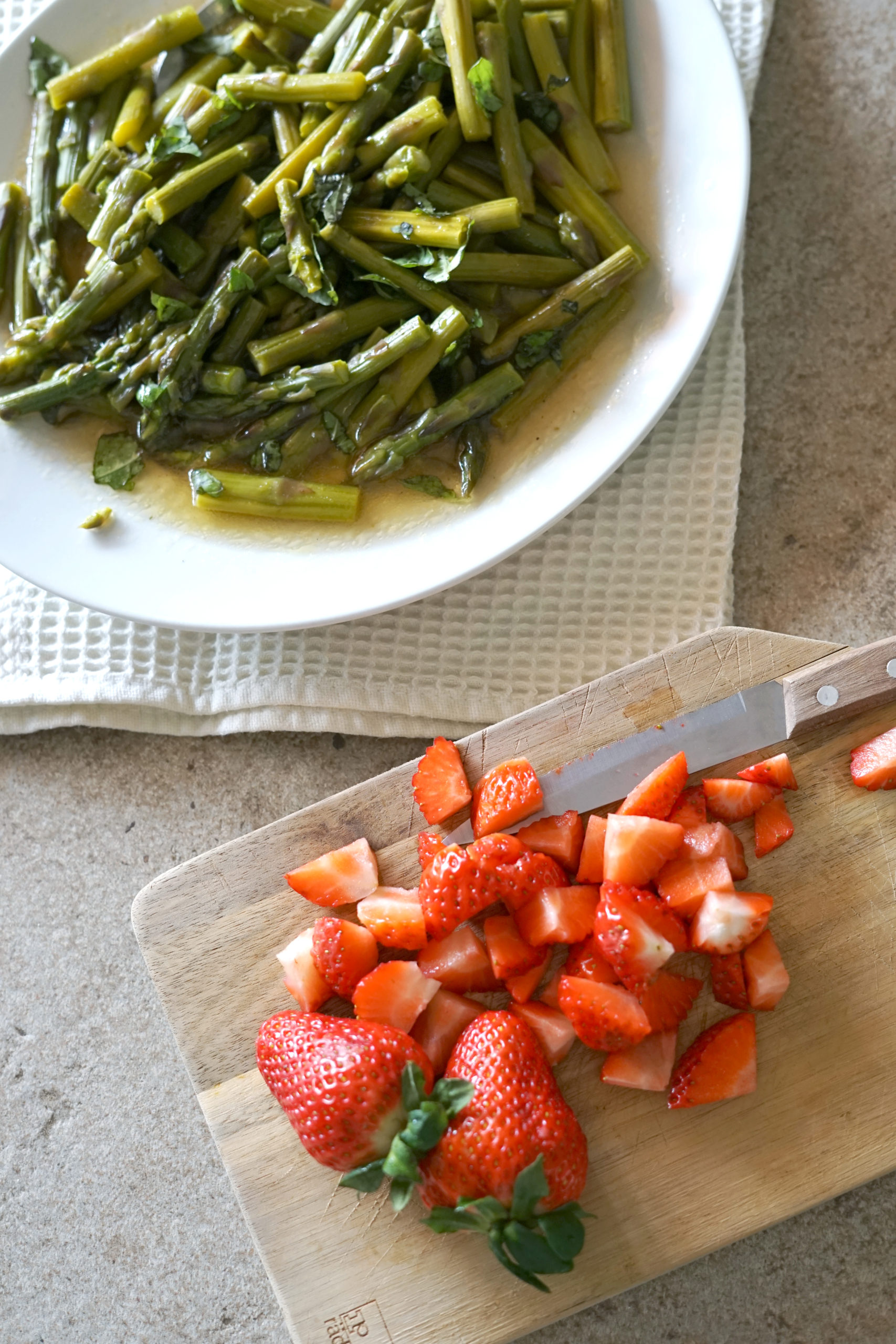 Salade asperges et fraises Salade asperges et fraises