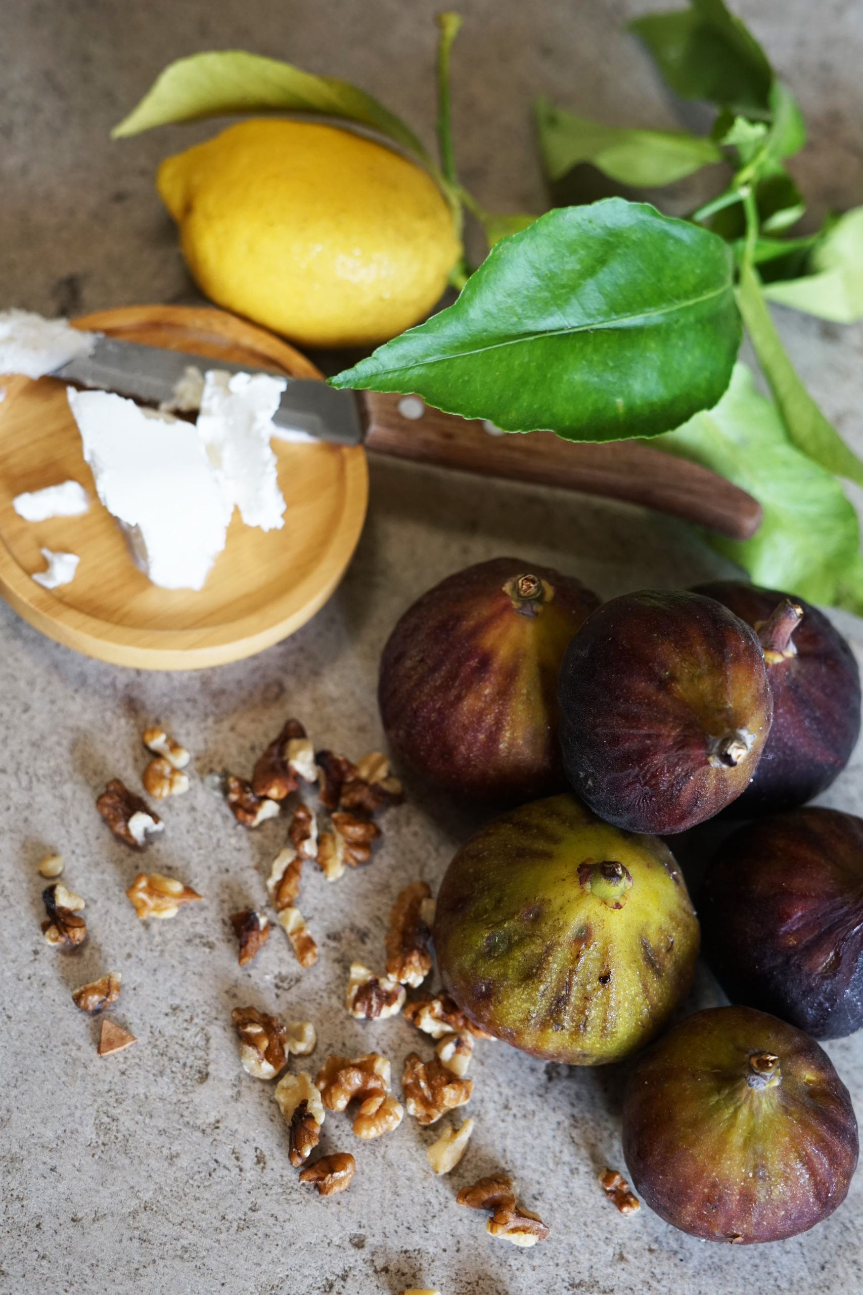 Figues farcies, chèvre et noix