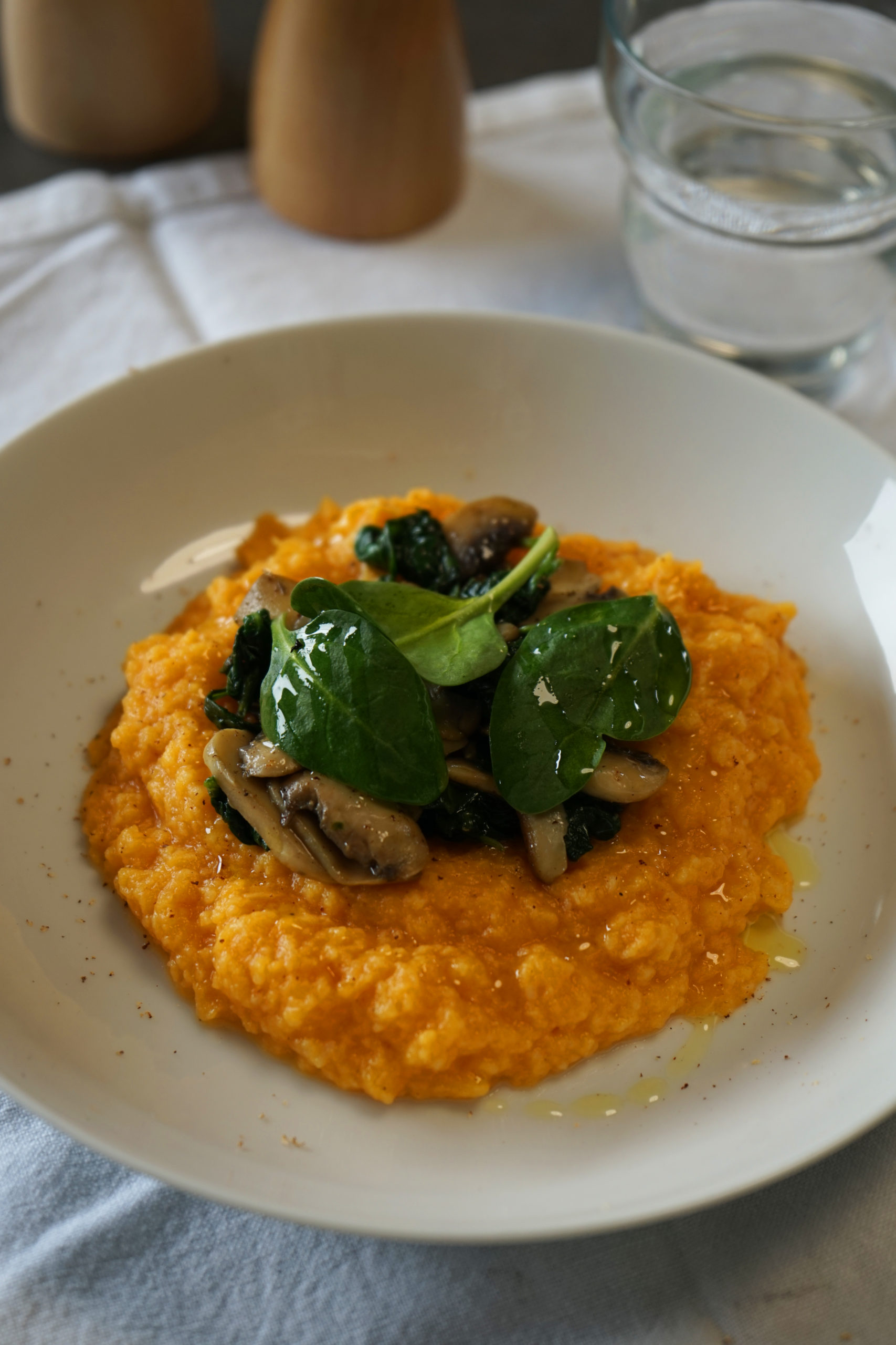 Purée de Panais, Patate douce et poêlée de Champignons, Épinards