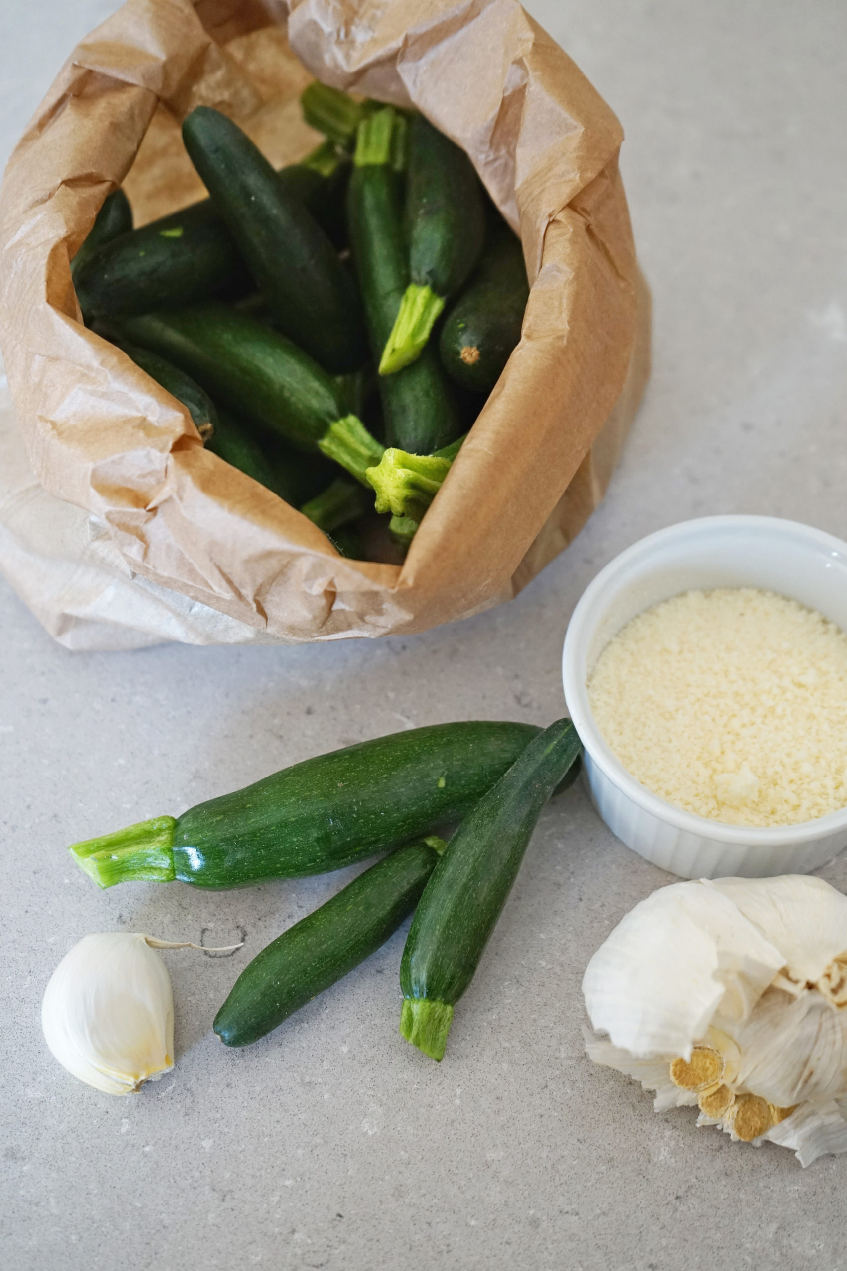 Mini Courgettes rôties à l'ail et au parmesan