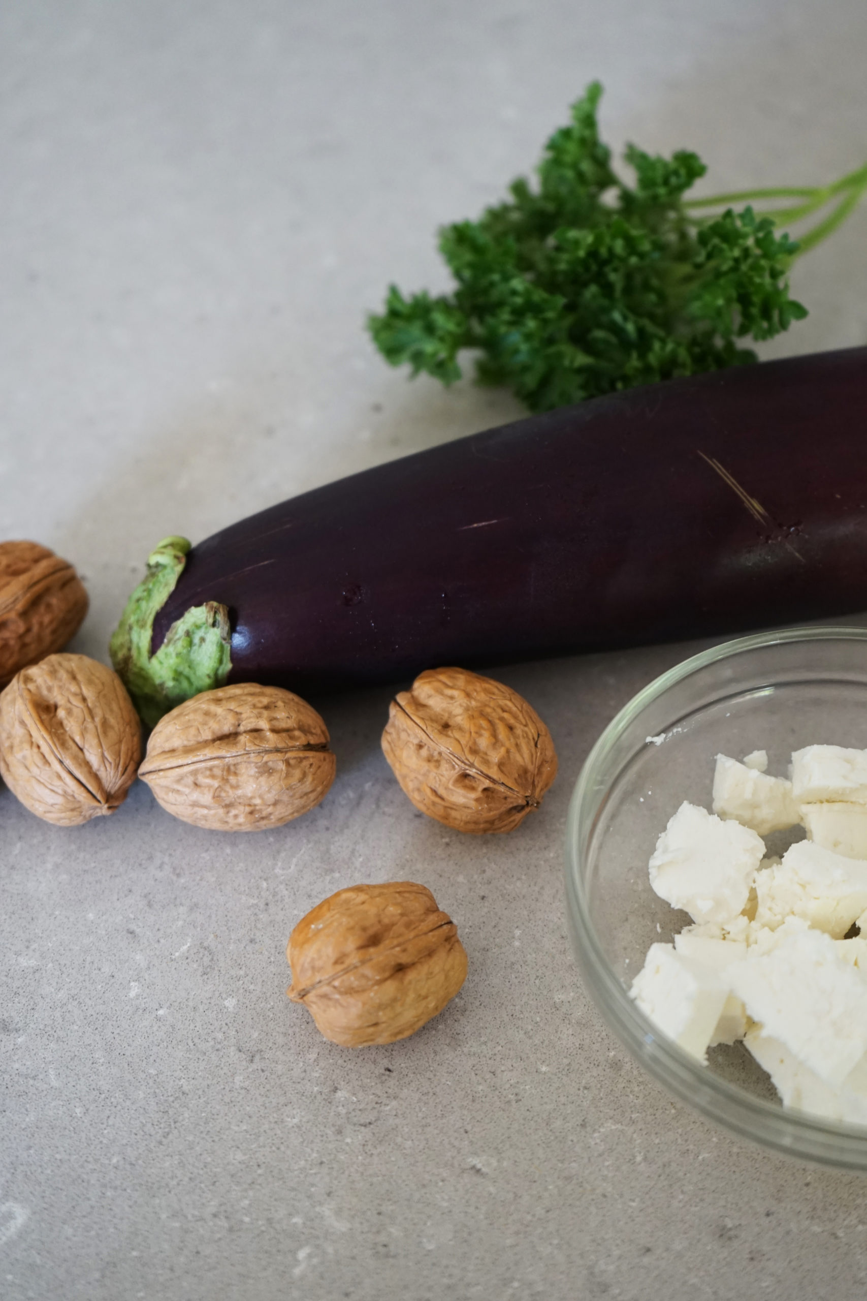 Makis d'Aubergine fêta et noix