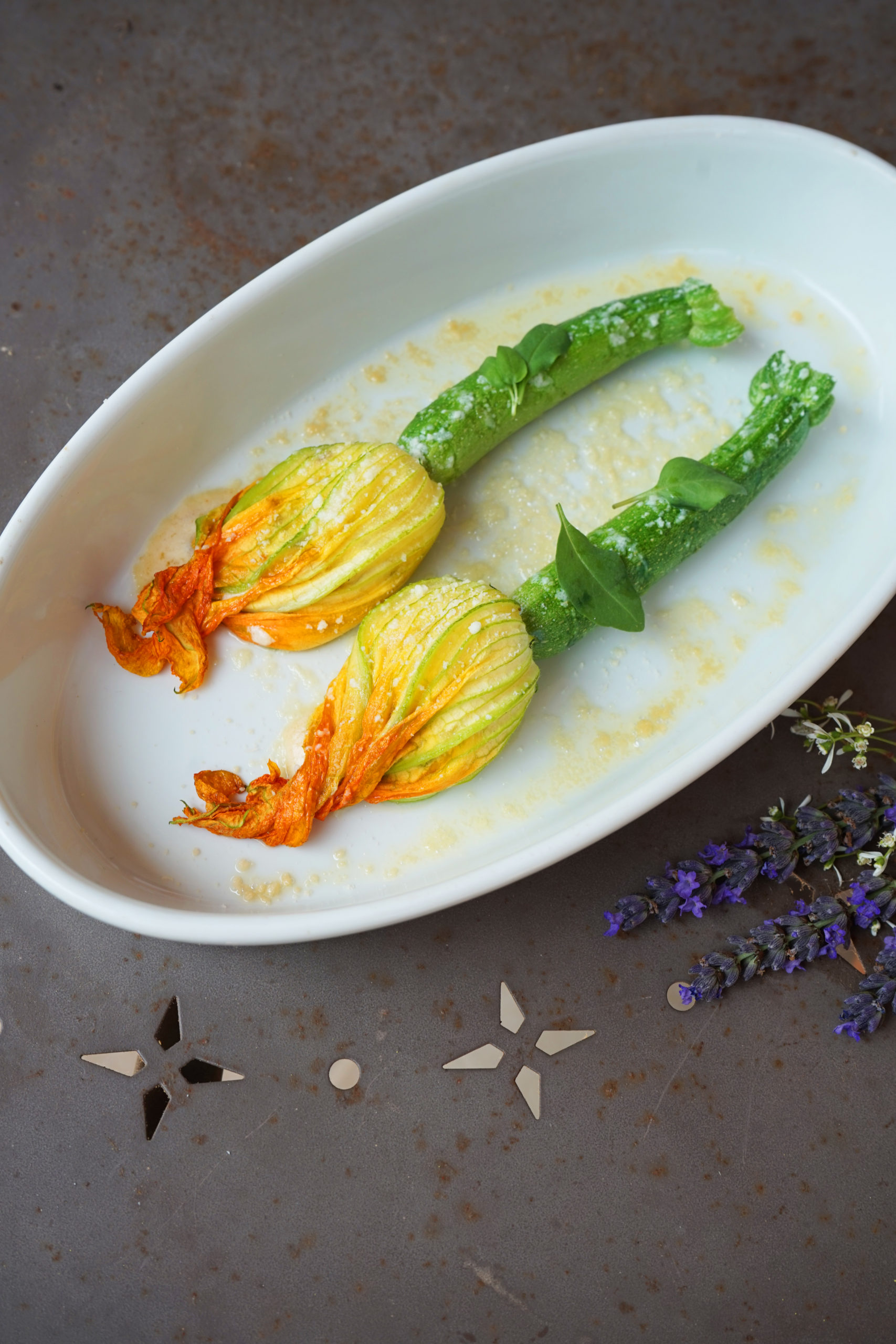 Courgettes fleurs farcis au basilic et citron